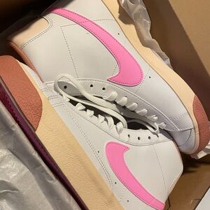 Nike Blazer Mid 77